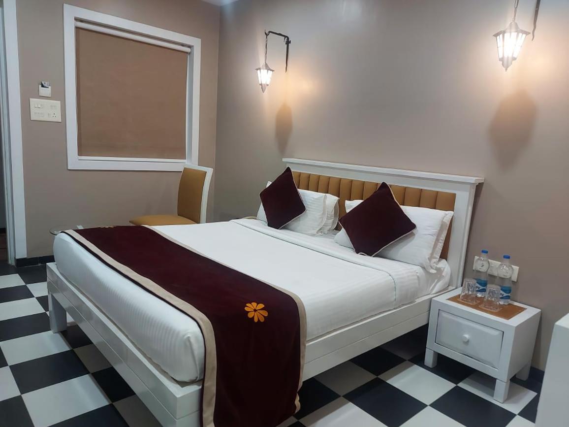Gold Beach Villa Daman Extérieur photo