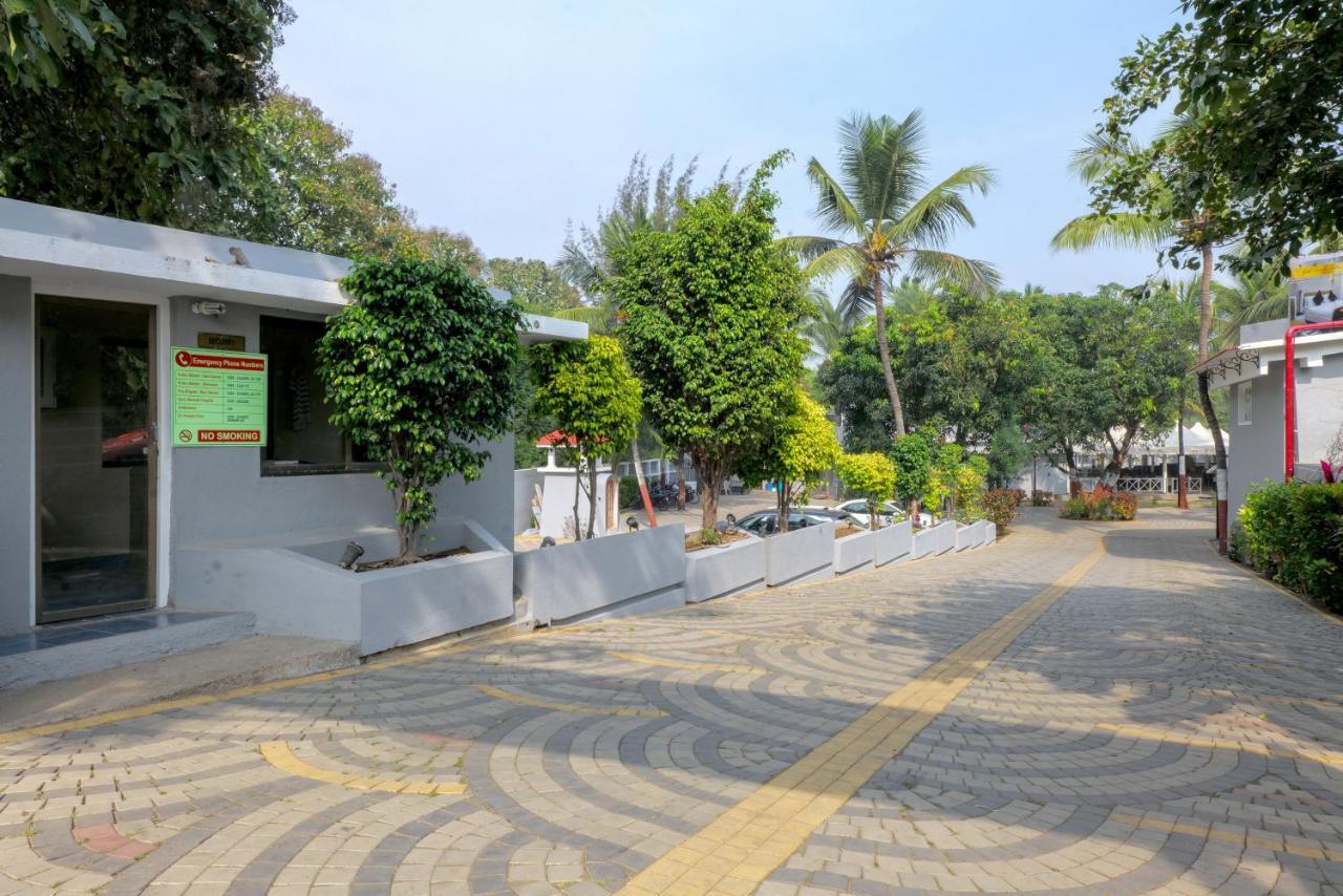 Gold Beach Villa Daman Extérieur photo