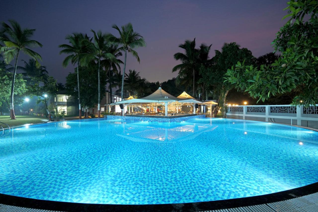 Gold Beach Villa Daman Extérieur photo